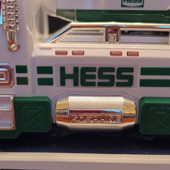 Hess 50th Anniversary Truck and Space Cruiser with Scout, 2014 - Picture 3 of 17